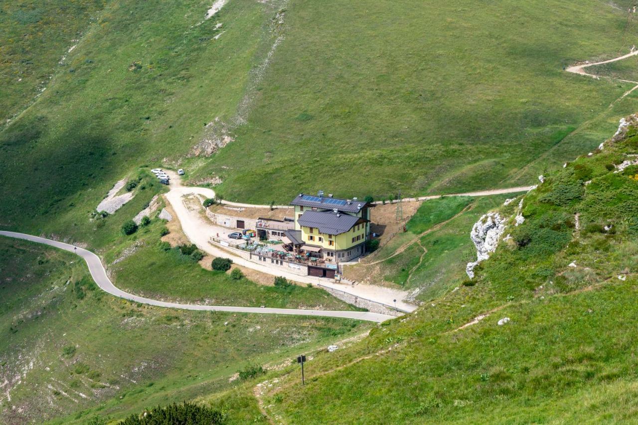 Albergo Rifugio Graziani Brentonico Esterno foto